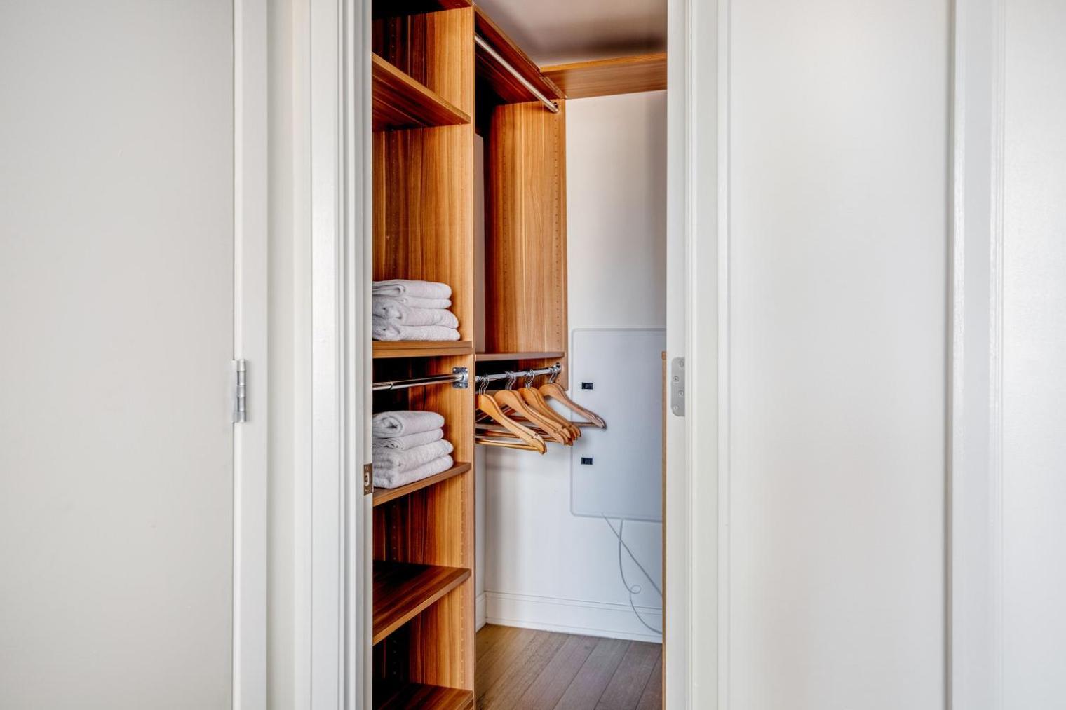 Apartment Midtown East 2br W Gym Doorman Wd Nr Parks Nyc-1206
