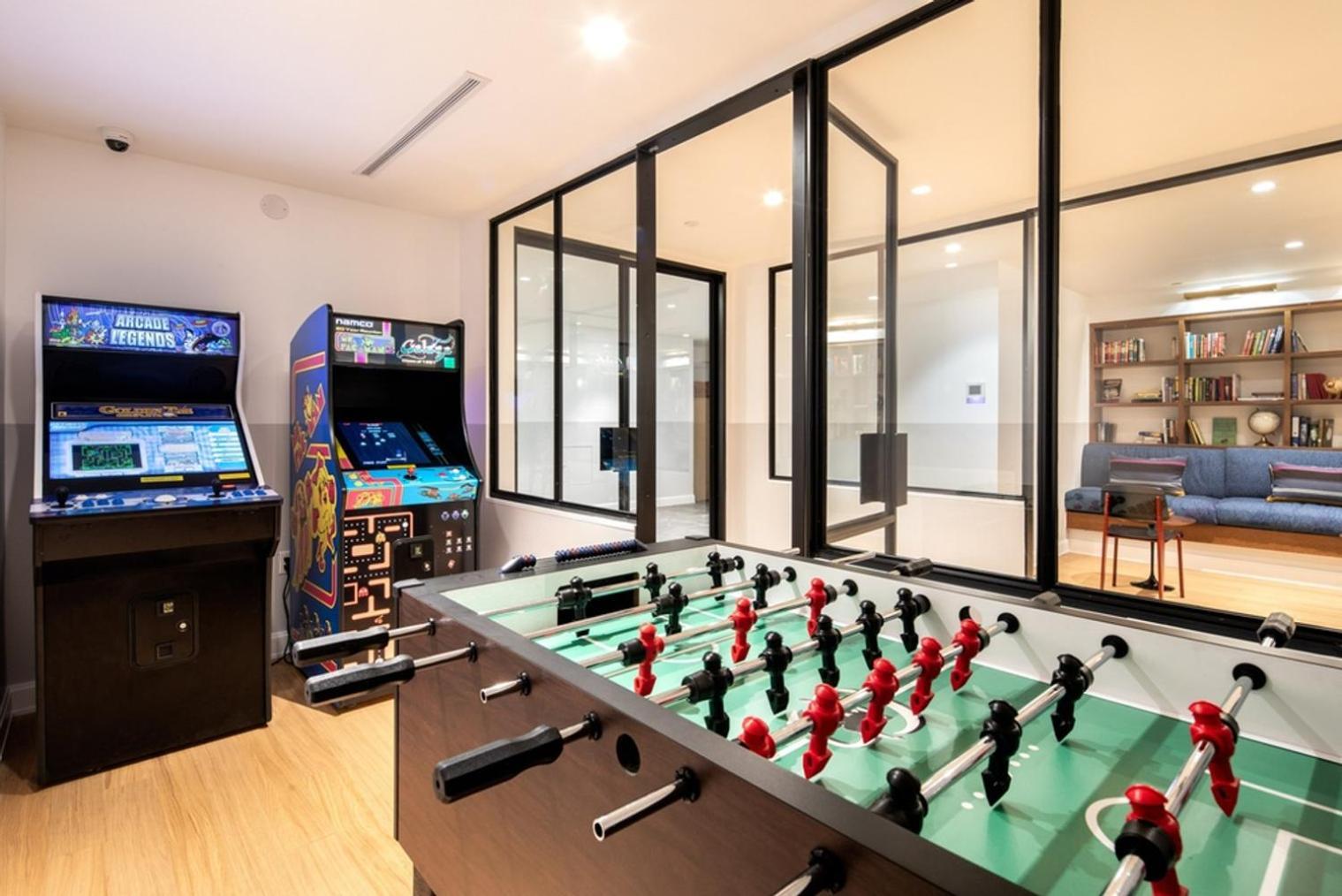 Midtown East 2br W Gym Doorman Wd Nr Parks Nyc-1206 *